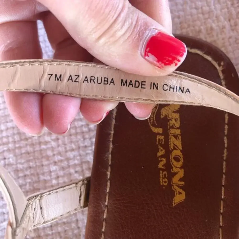 Y2K Arizona Jean Company AZ Aruba Floral Bejeweled Thong Sandals Women’s 7M Boho